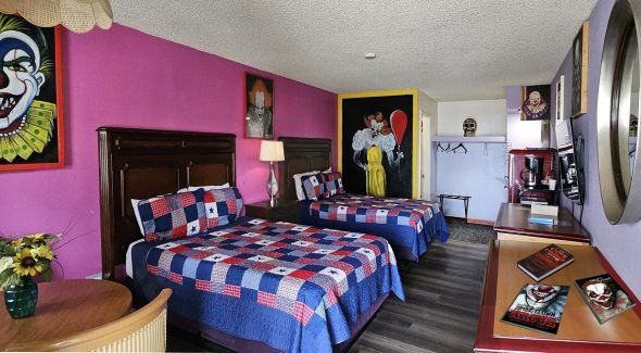 IT Room- The Clown Motel USA